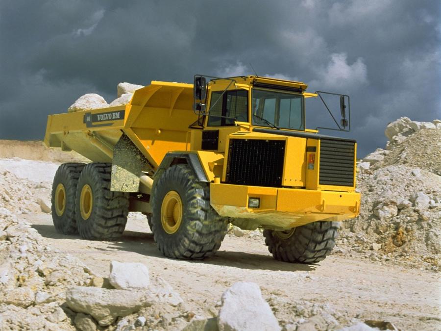  Volvo BM A40 1990 года  (фото 1 из 4)